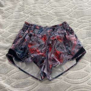 lululemon limited edition high-rise 2.5” hotty hot shorts!!